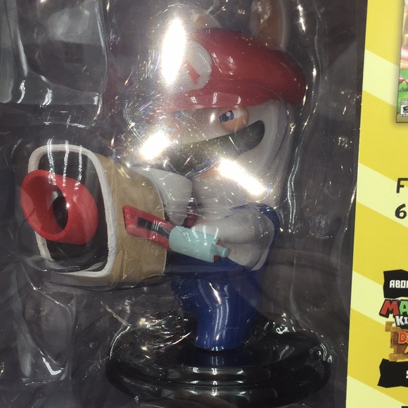 Mario + Rabbids Kingdom Battle Nintendo Switch Set Video Game New - Picture 2 of 13